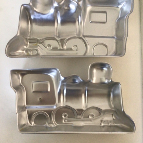 Vintage Wilton 3D Train Cake Pan Set - Picture 4 of 5